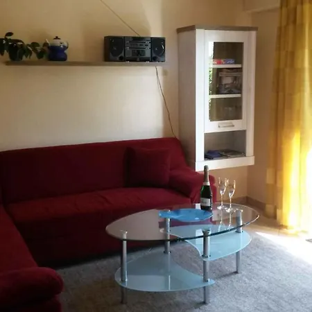 Apartment In 2851 *